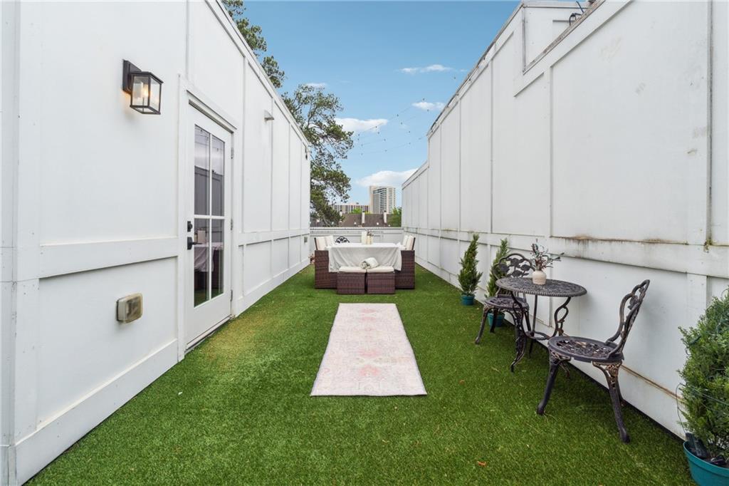 3667 Peachtree Road NE Unit 6