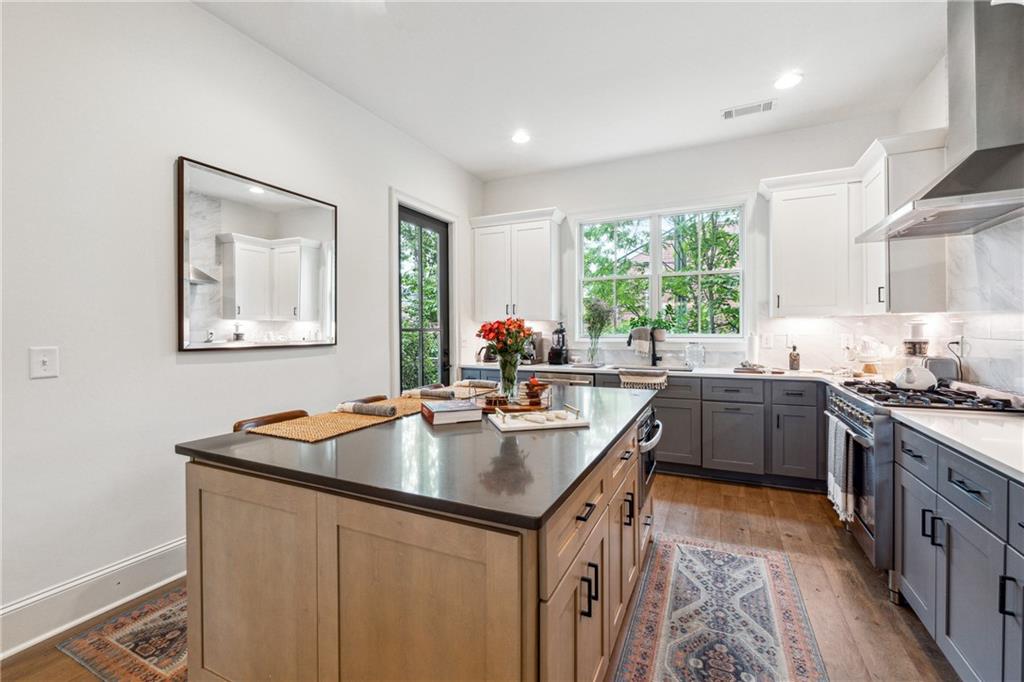 3667 Peachtree Road NE Unit 6