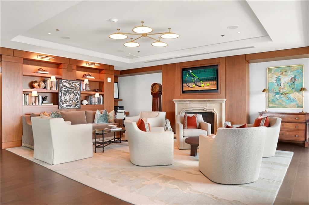 3630 Peachtree Road NE Unit 2102