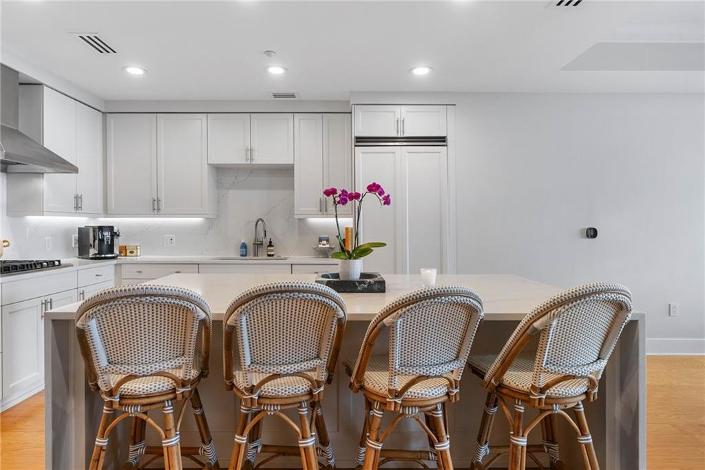 3630 Peachtree Road NE Unit 2102