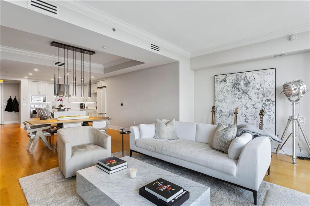 3630 Peachtree Road NE Unit 2102