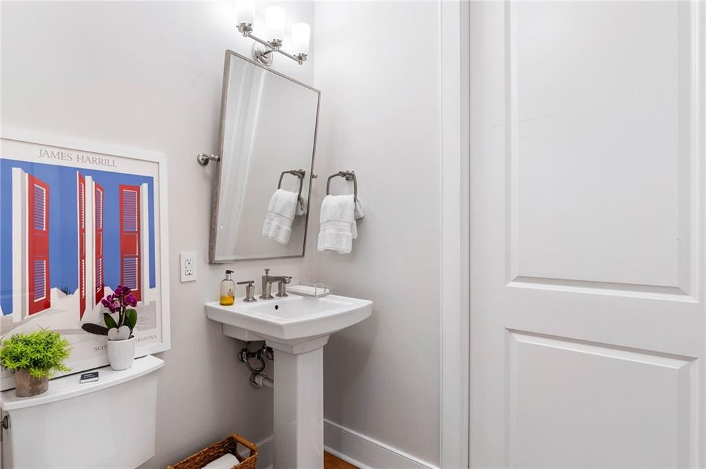 3630 Peachtree Road NE Unit 2102