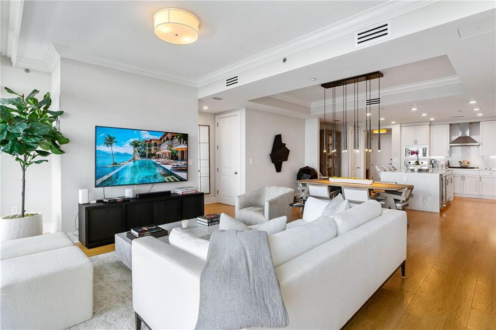 3630 Peachtree Road NE Unit 2102