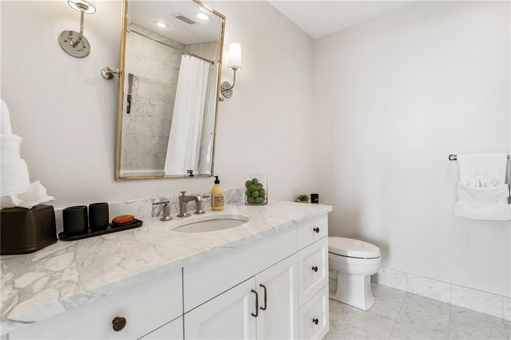 3630 Peachtree Road NE Unit 2102