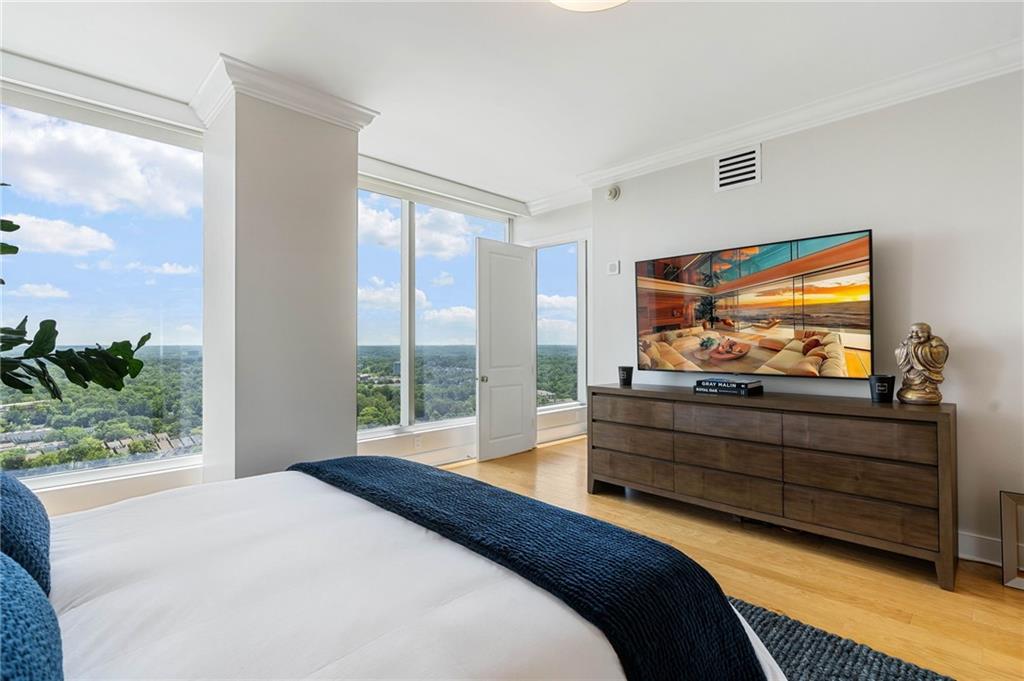 3630 Peachtree Road NE Unit 2102