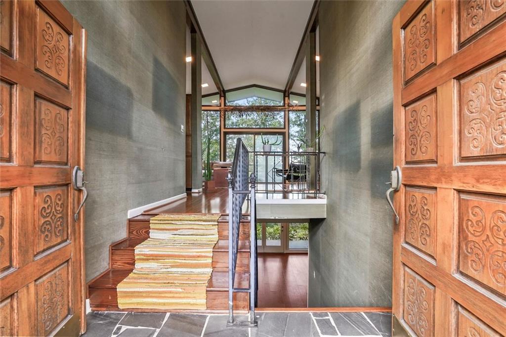 624 Sunset Drive
