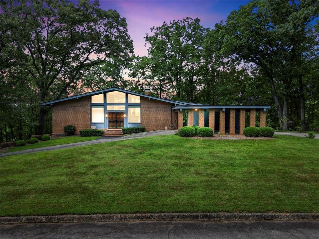 624 Sunset Drive