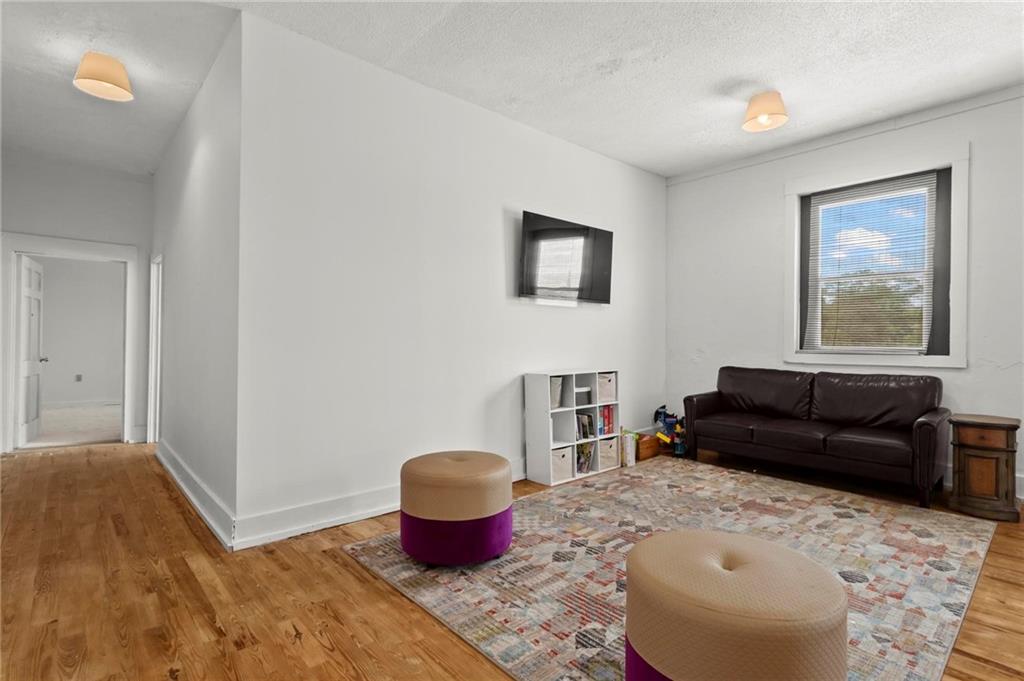 10117 Commerce Street