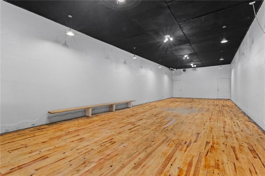 10117 Commerce Street