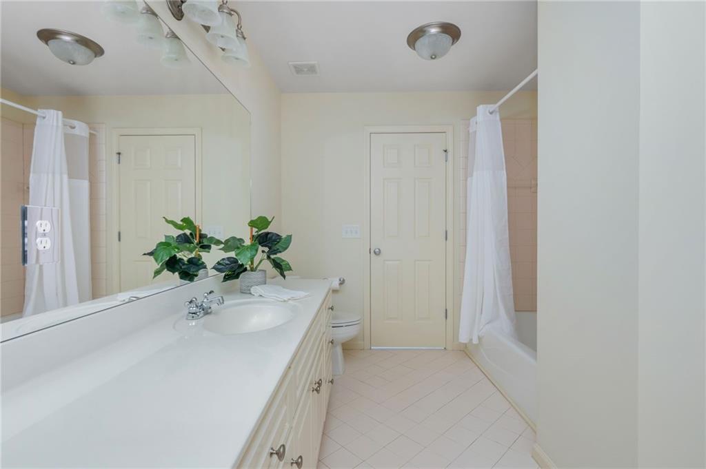 2820 Gainesway Court