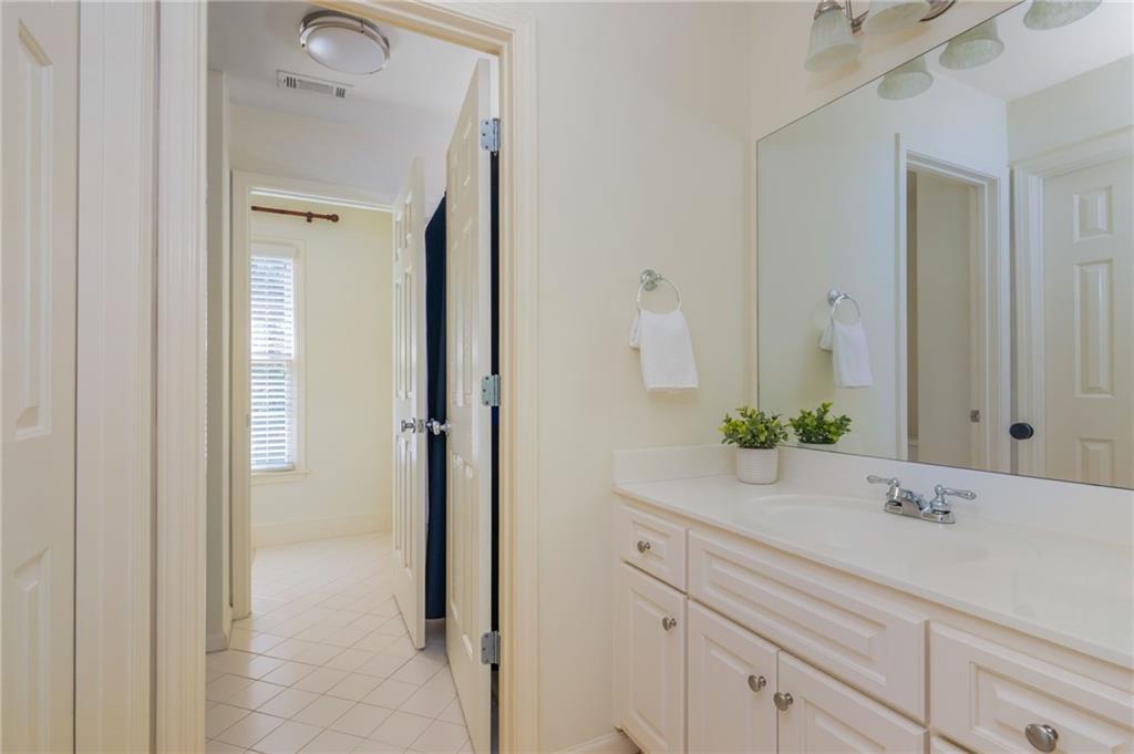 2820 Gainesway Court