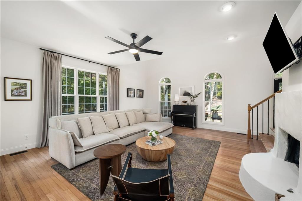 2550 Johnston Road NW