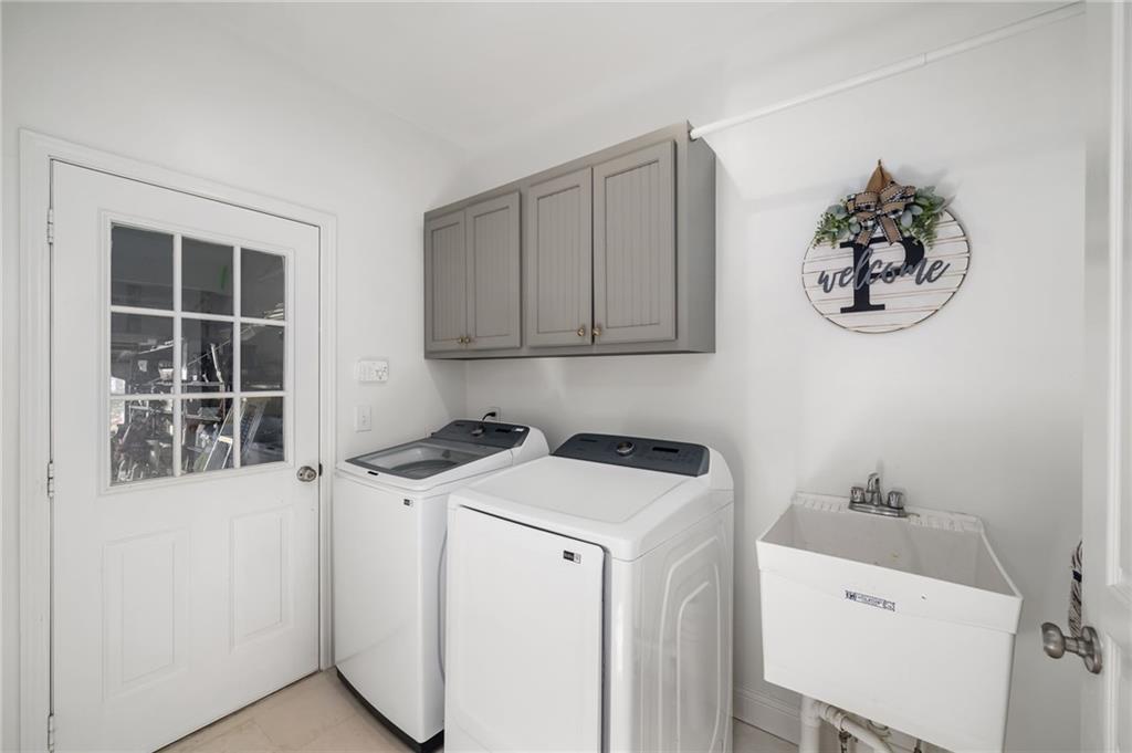 2550 Johnston Road NW