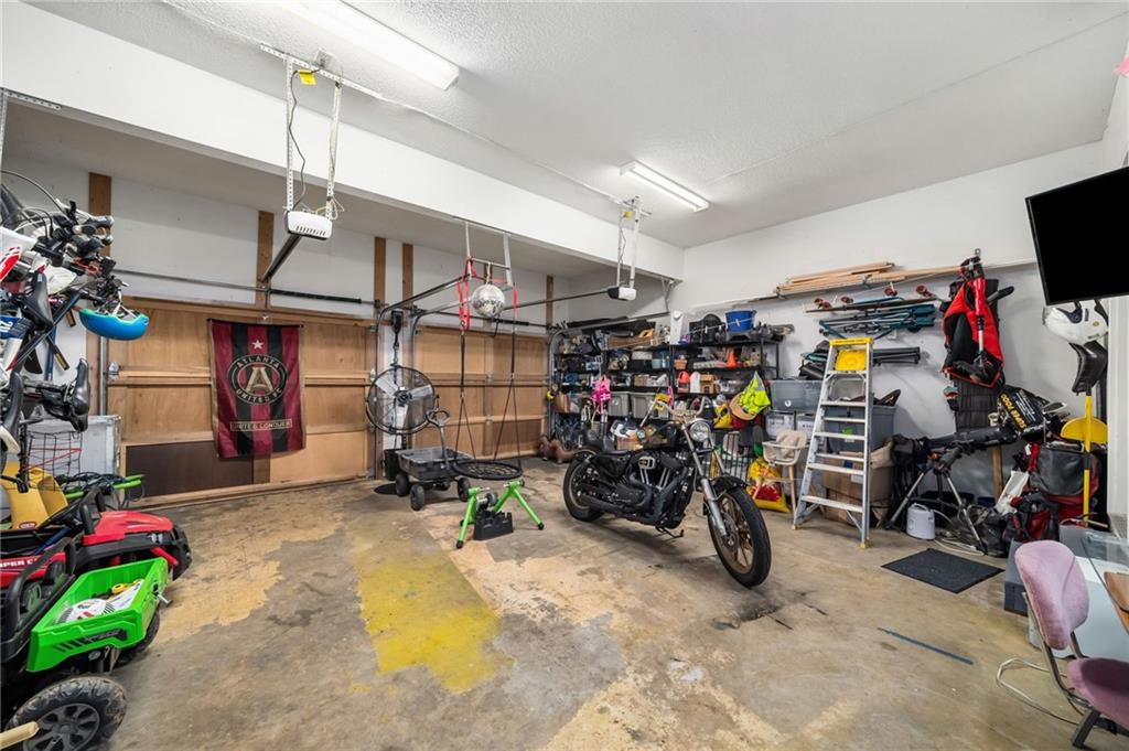 2550 Johnston Road NW