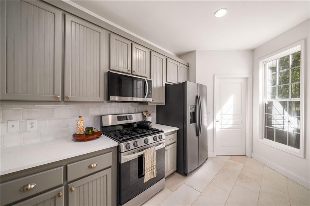 2550 Johnston Road NW