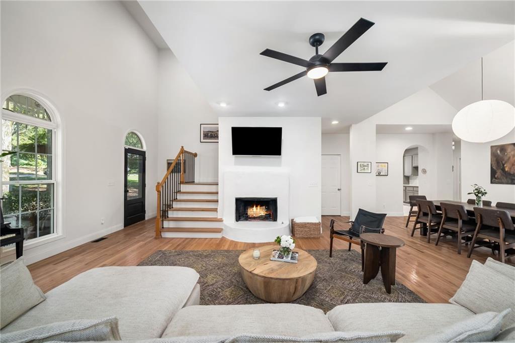 2550 Johnston Road NW