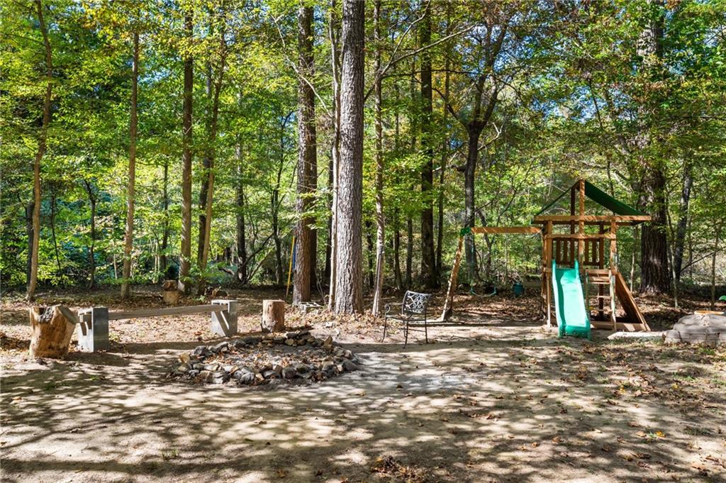 2550 Johnston Road NW