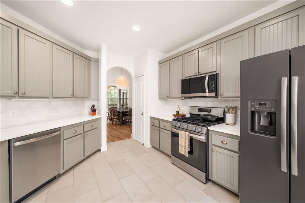 2550 Johnston Road NW