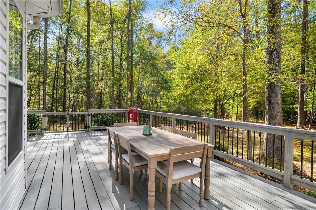 2550 Johnston Road NW