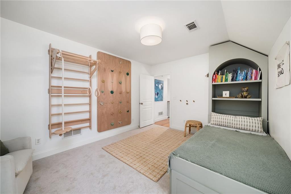 2550 Johnston Road NW