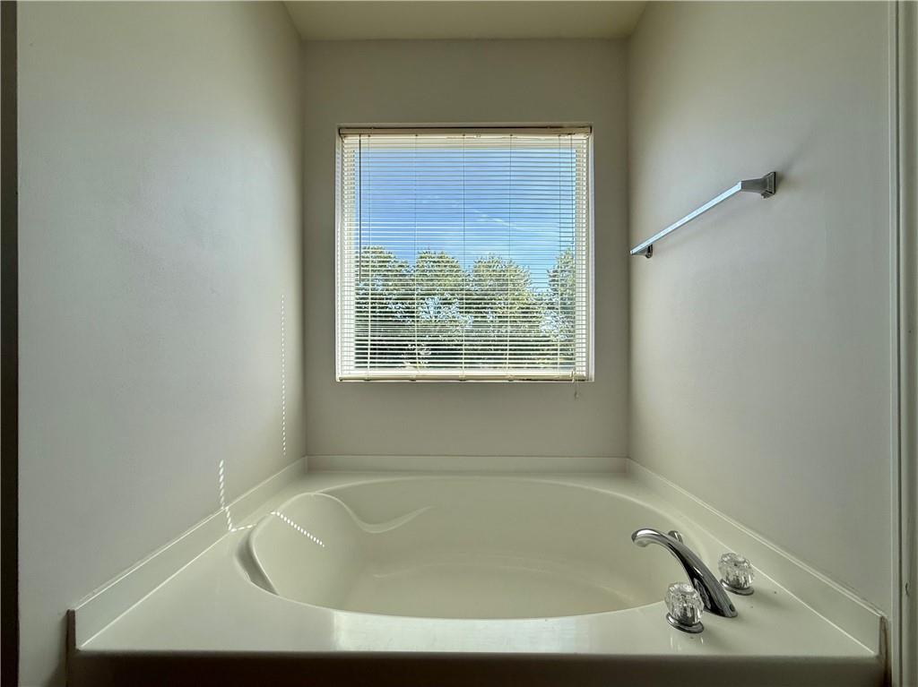 3615 Roseman Landing
