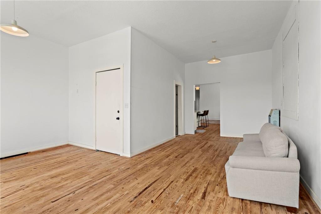 10117 Commerce Street