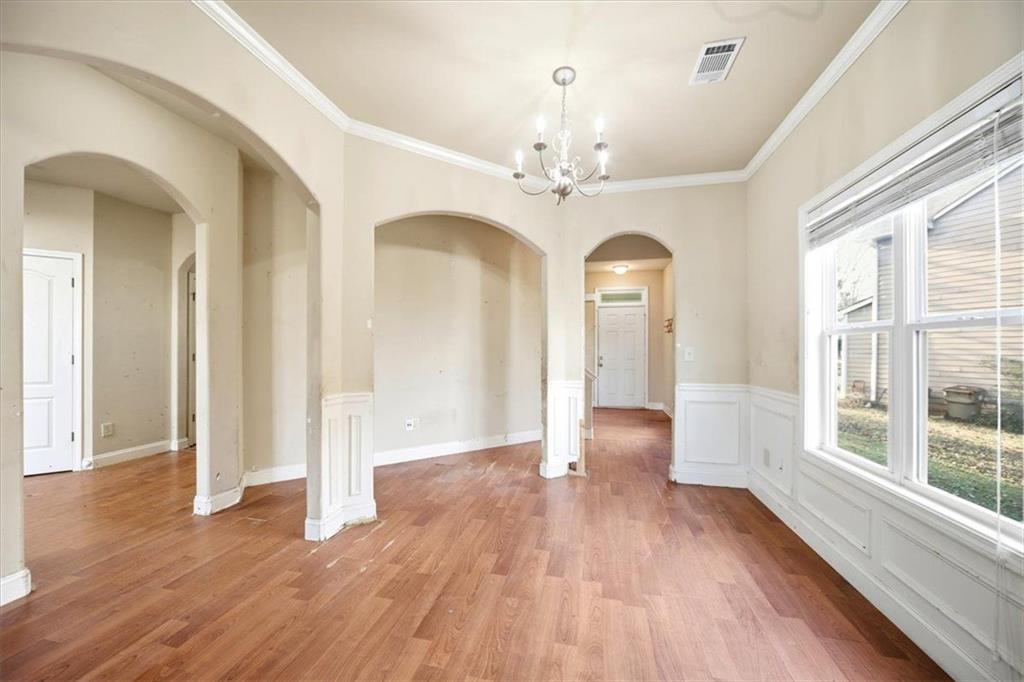 248 Tulip Lane