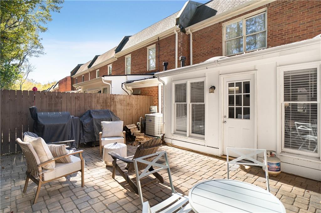 7307 Saint Charles Square