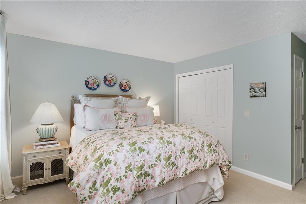 7307 Saint Charles Square