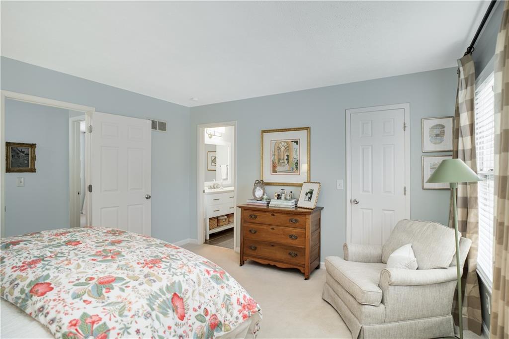 7307 Saint Charles Square