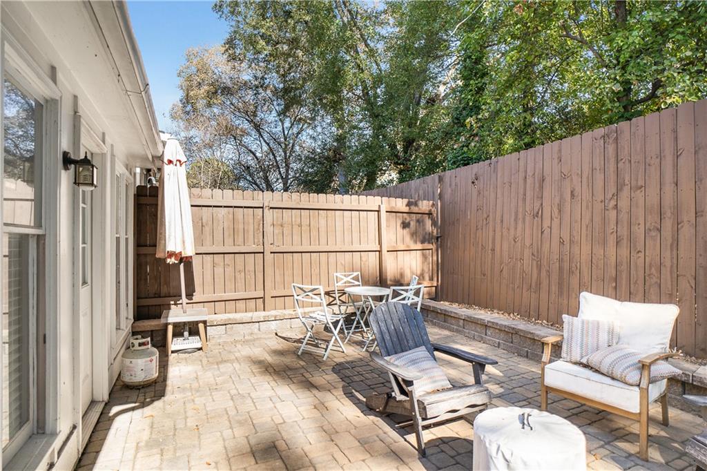 7307 Saint Charles Square