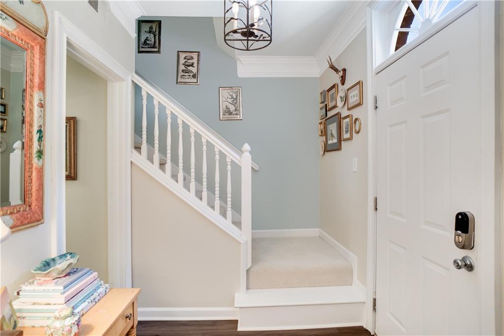 7307 Saint Charles Square