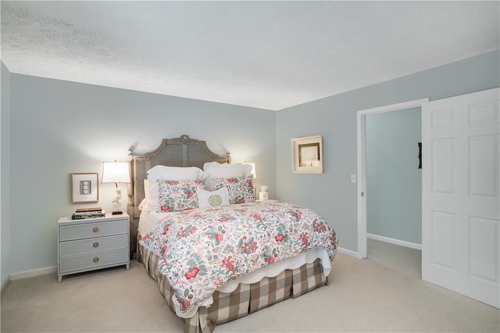 7307 Saint Charles Square