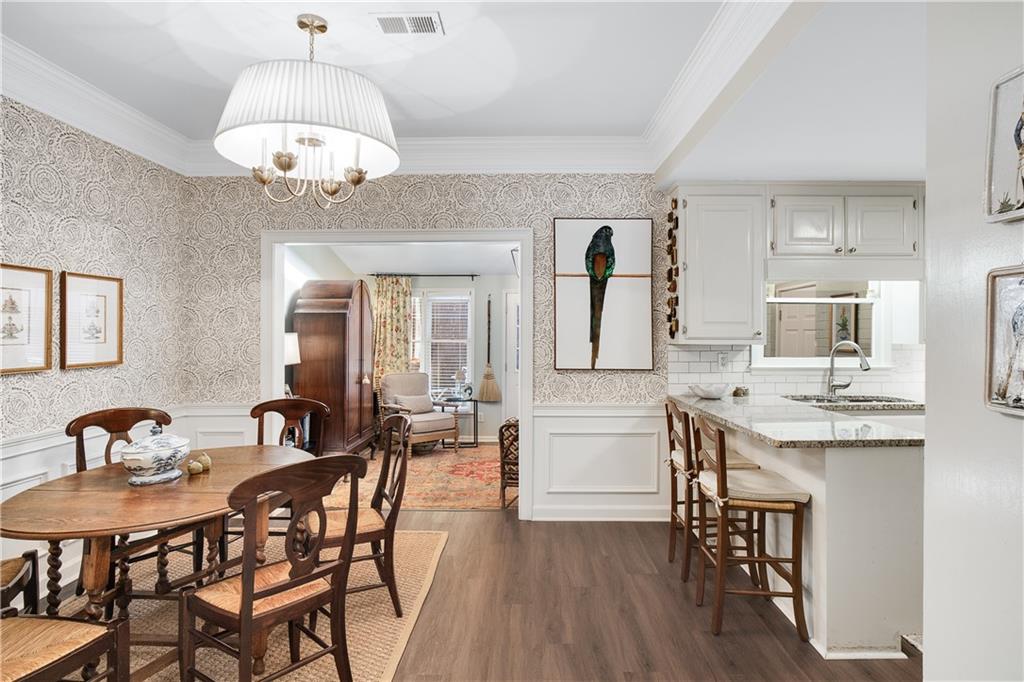 7307 Saint Charles Square