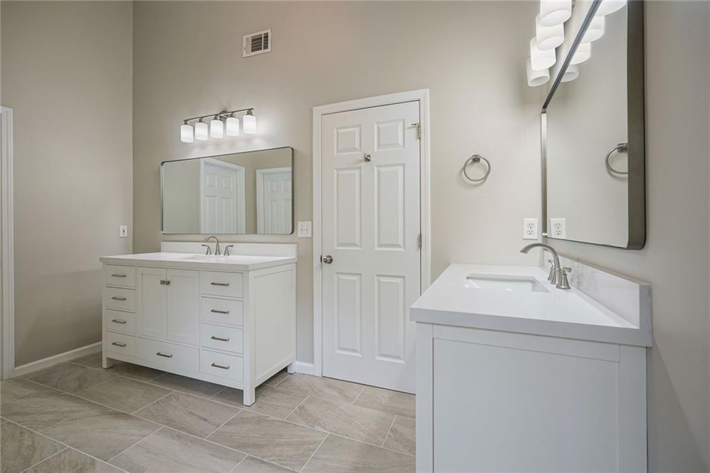 4555 Dennington Trace