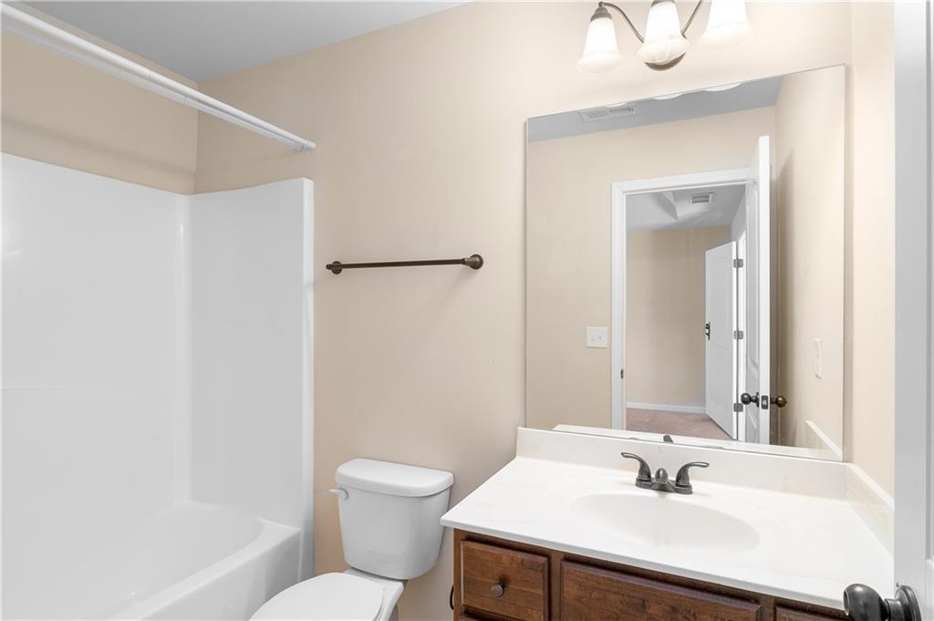 2382 Alexander Top Place