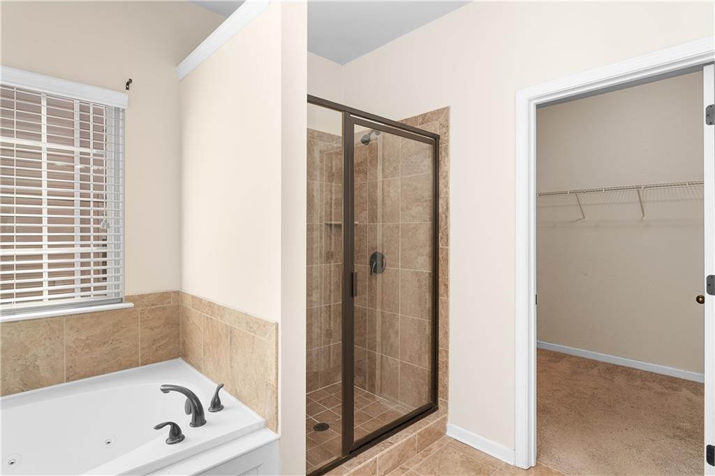 2382 Alexander Top Place