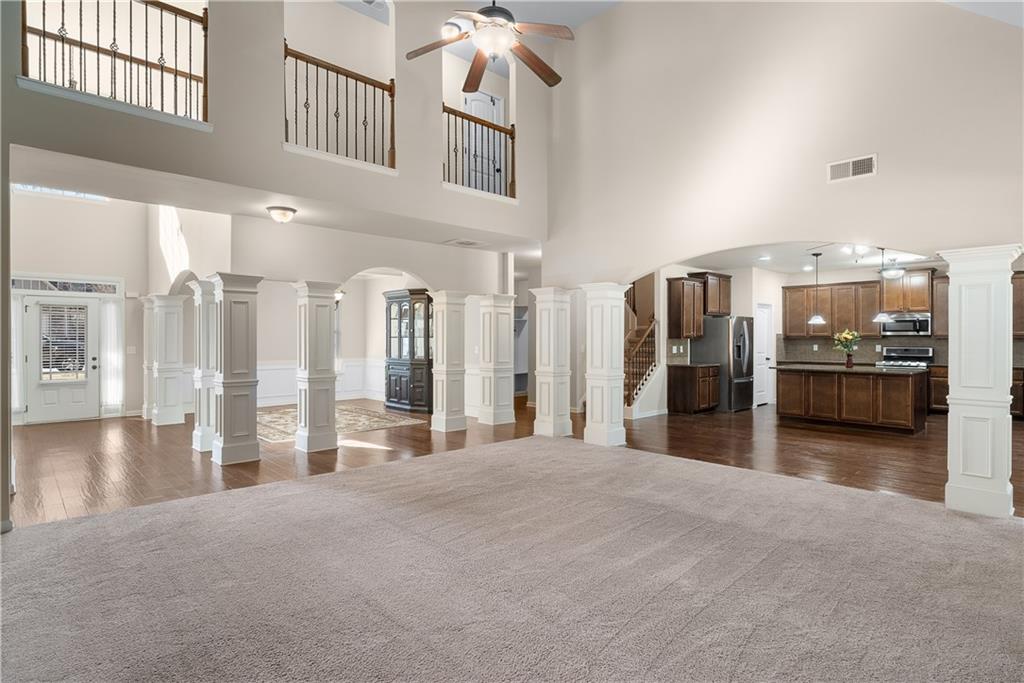 2382 Alexander Top Place