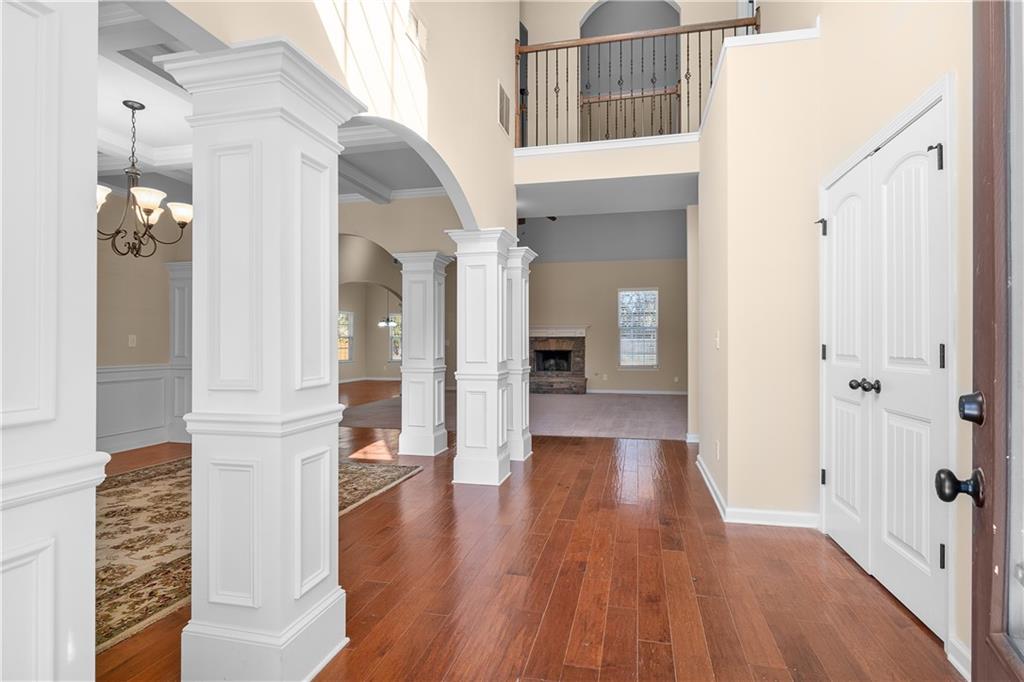 2382 Alexander Top Place