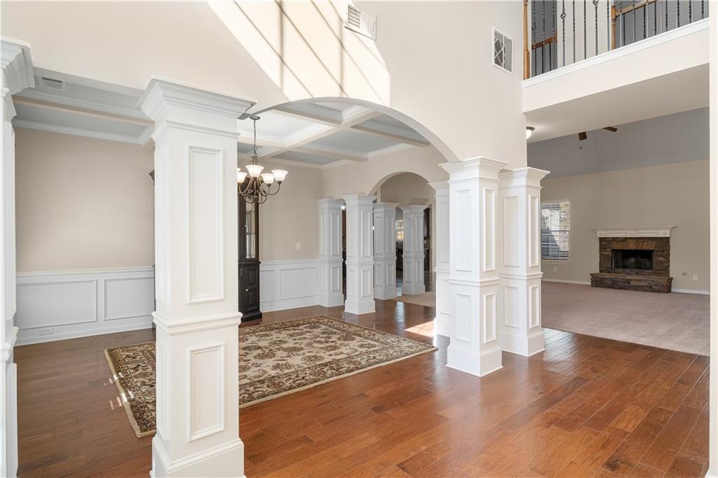 2382 Alexander Top Place