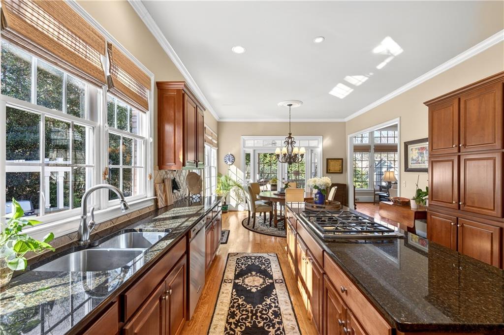 1136 Bellewood Square