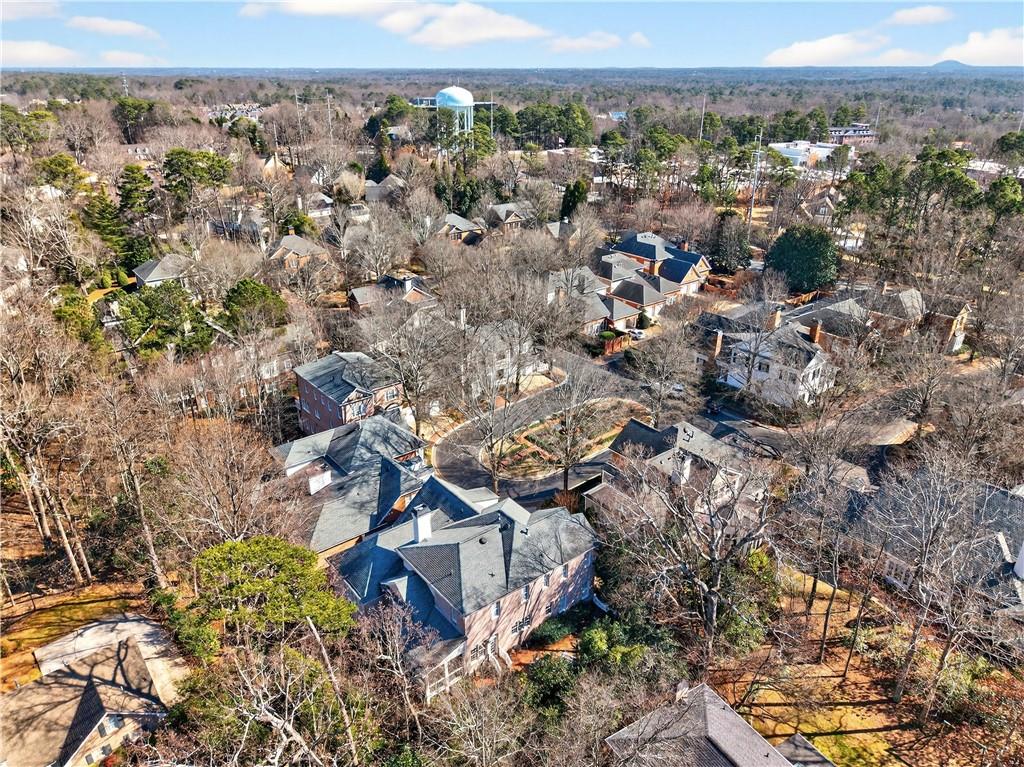 1136 Bellewood Square