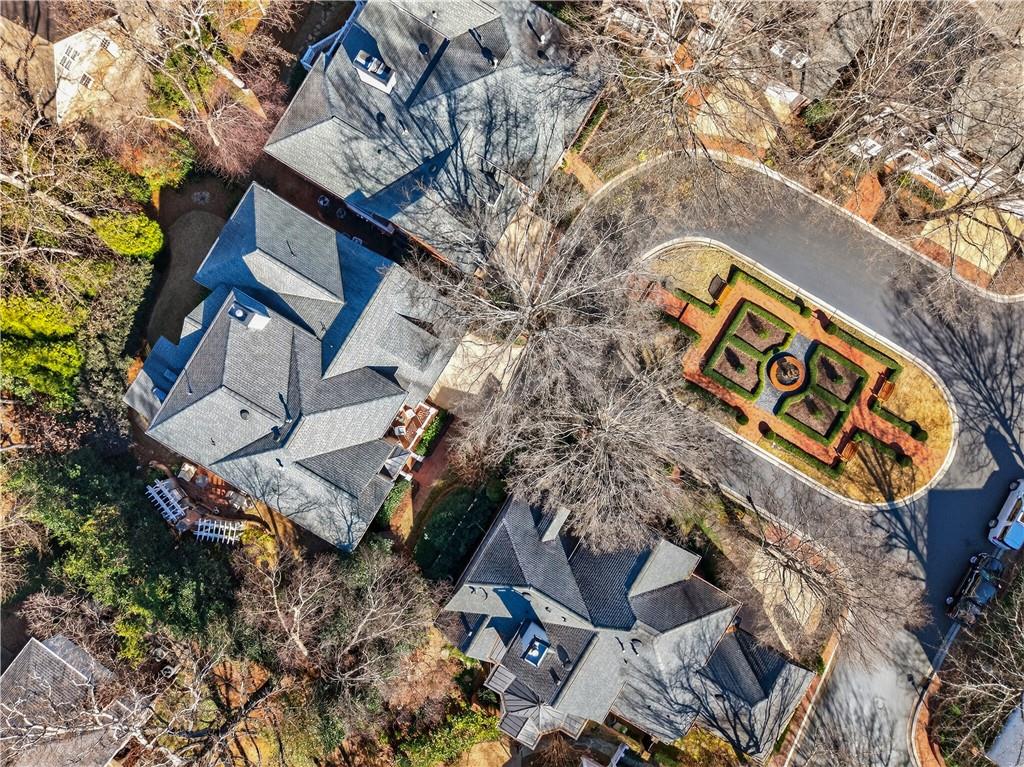 1136 Bellewood Square