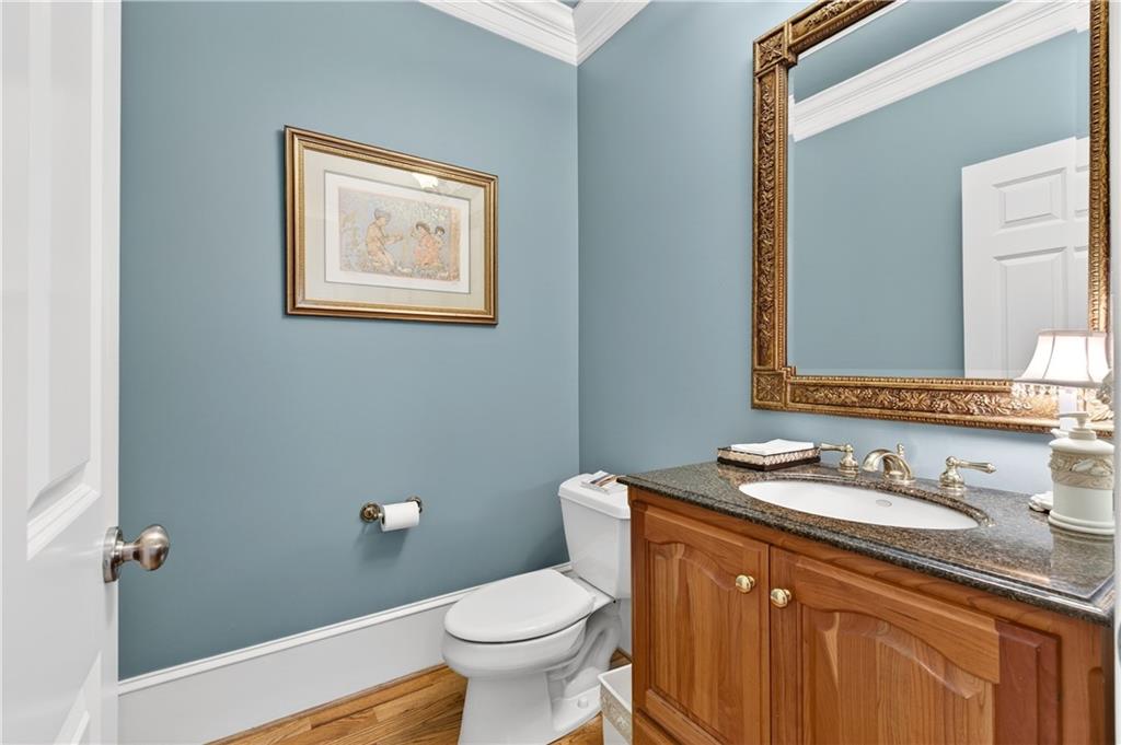 1136 Bellewood Square