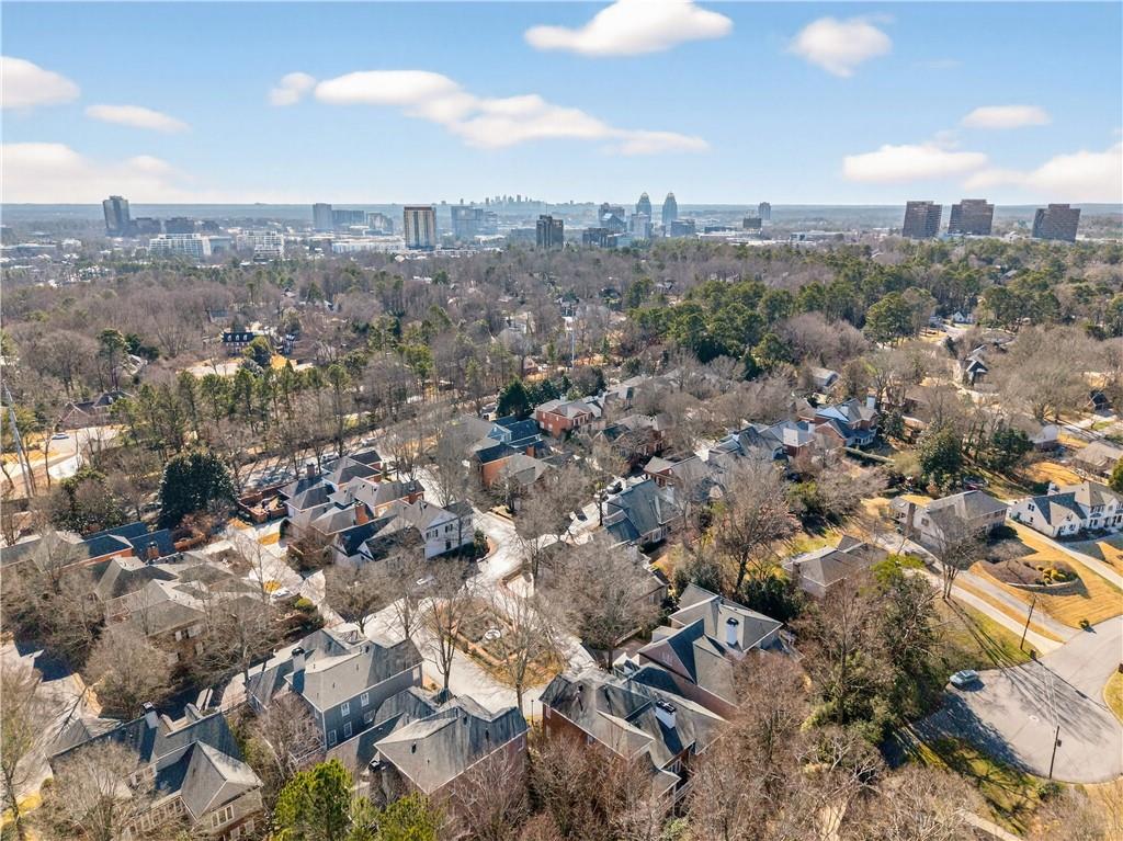 1136 Bellewood Square