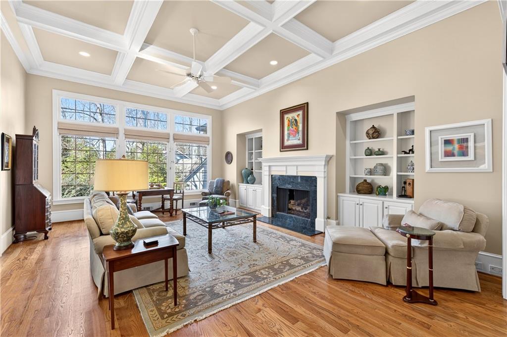 1136 Bellewood Square