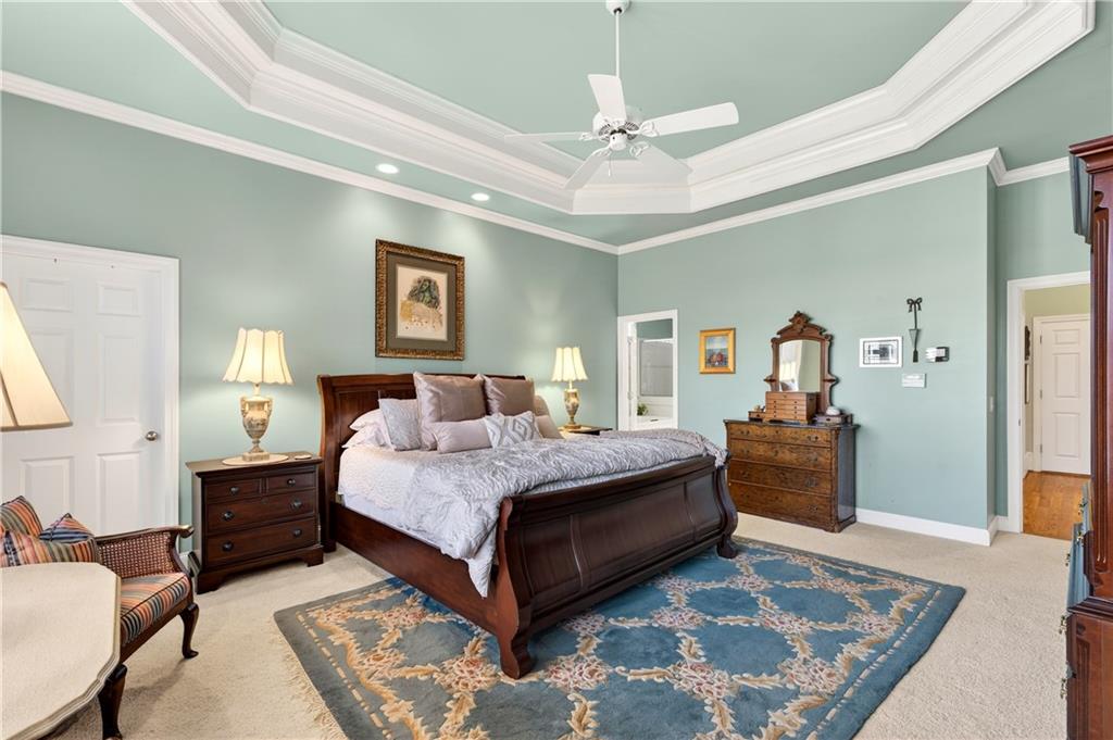 1136 Bellewood Square