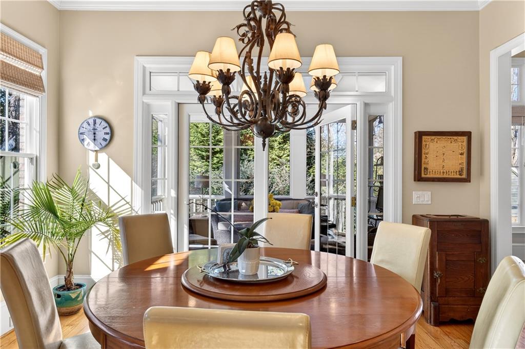 1136 Bellewood Square