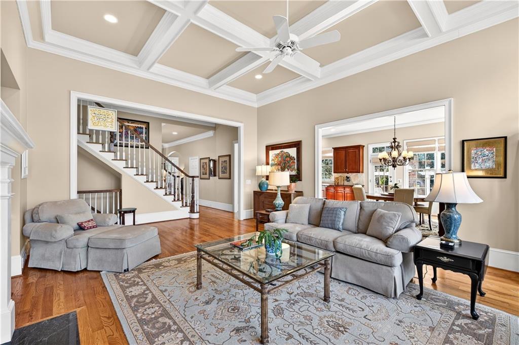 1136 Bellewood Square