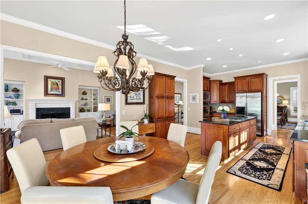 1136 Bellewood Square